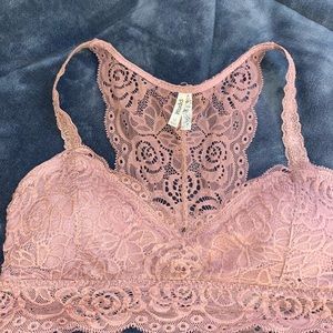 Mudd lace brallete